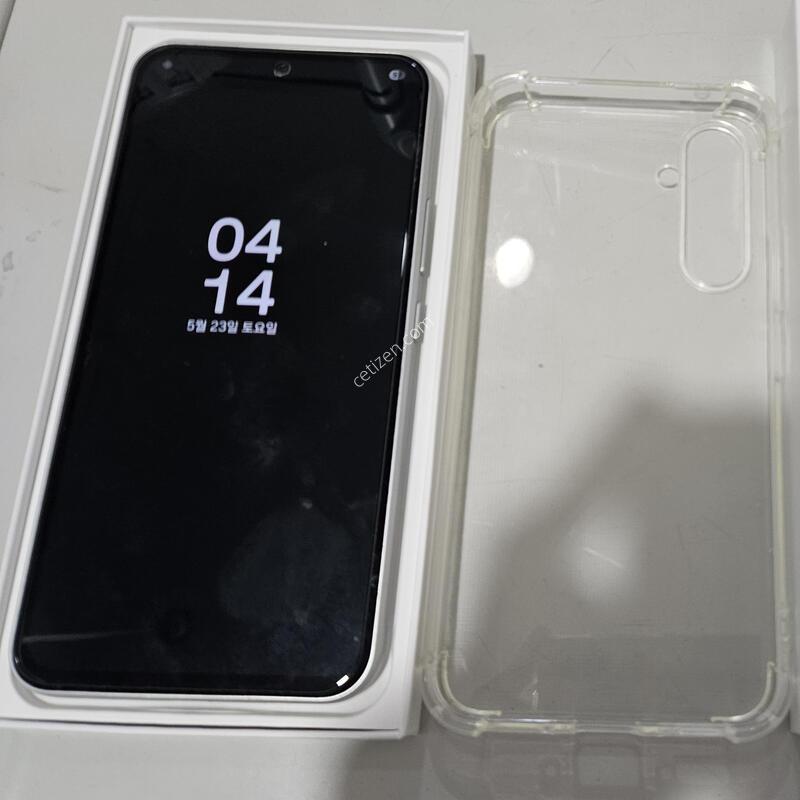 ����4