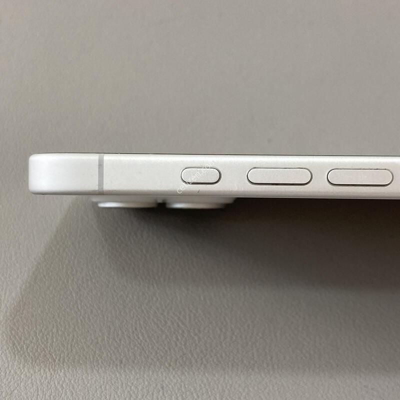 ������ 16 ȭ��Ʈ 128G ���͸�����90%