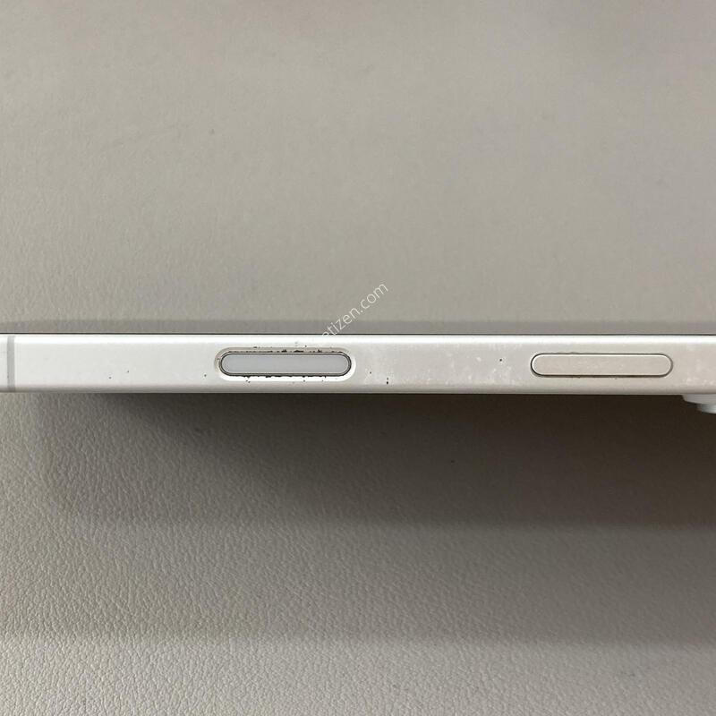 ������ 16 ȭ��Ʈ 128G ���͸�����90%