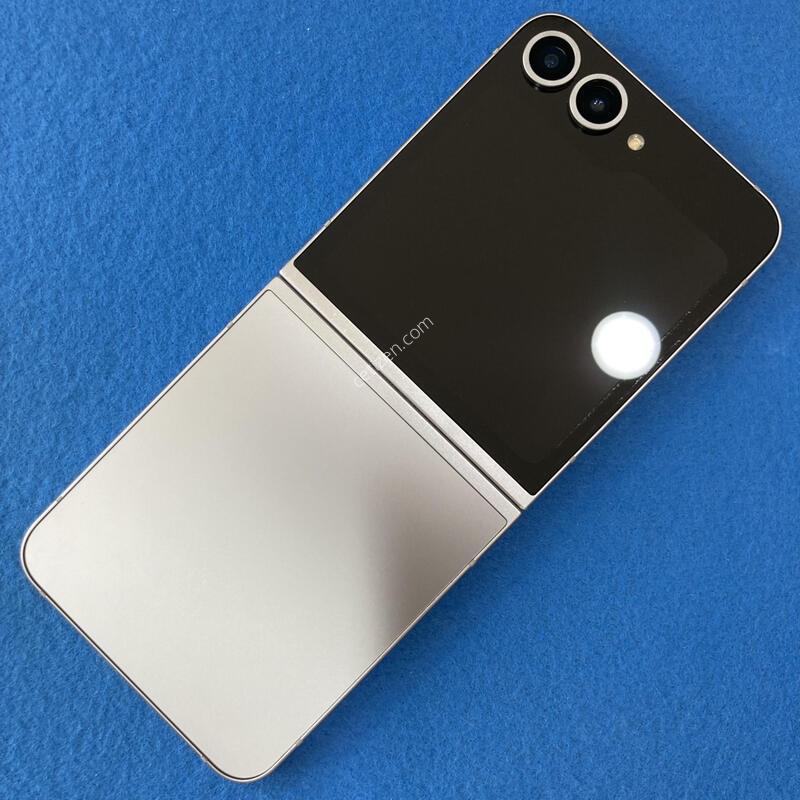 LCD ���� ��, �����ϰ� �Ǹ��մϴ� / �ø�6 �ǹ� (F741)