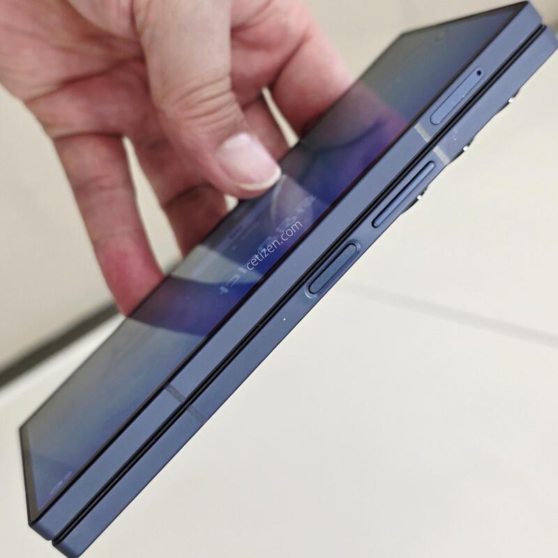 ������ ����6 ���� 256GB ������������A�� �Ǹ�