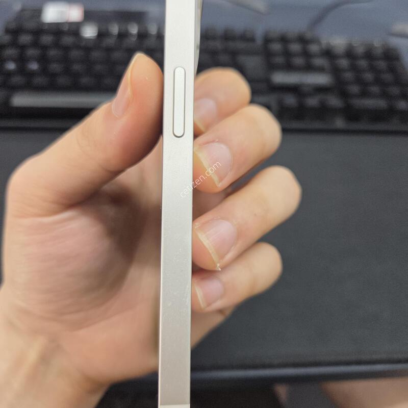 ������ 13�̴� 128G ȭ��Ʈ