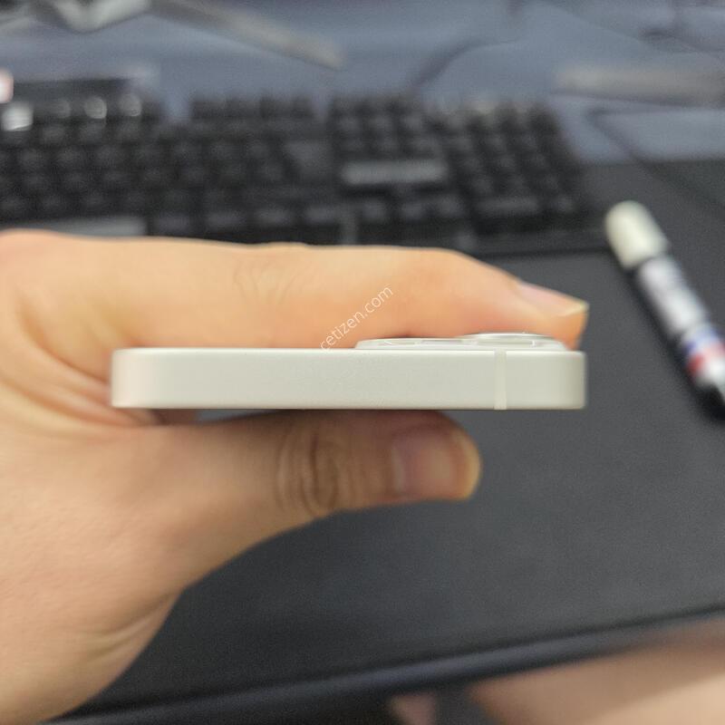 ������ 13�̴� 128G ȭ��Ʈ