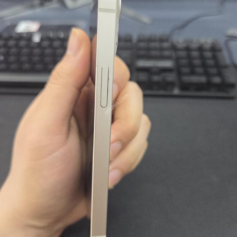 ������ 13 �̴� 128G ȭ��Ʈ����