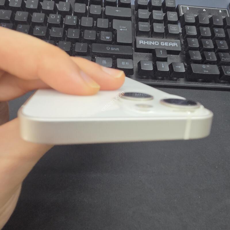������ 13 �̴� 128G ȭ��Ʈ����