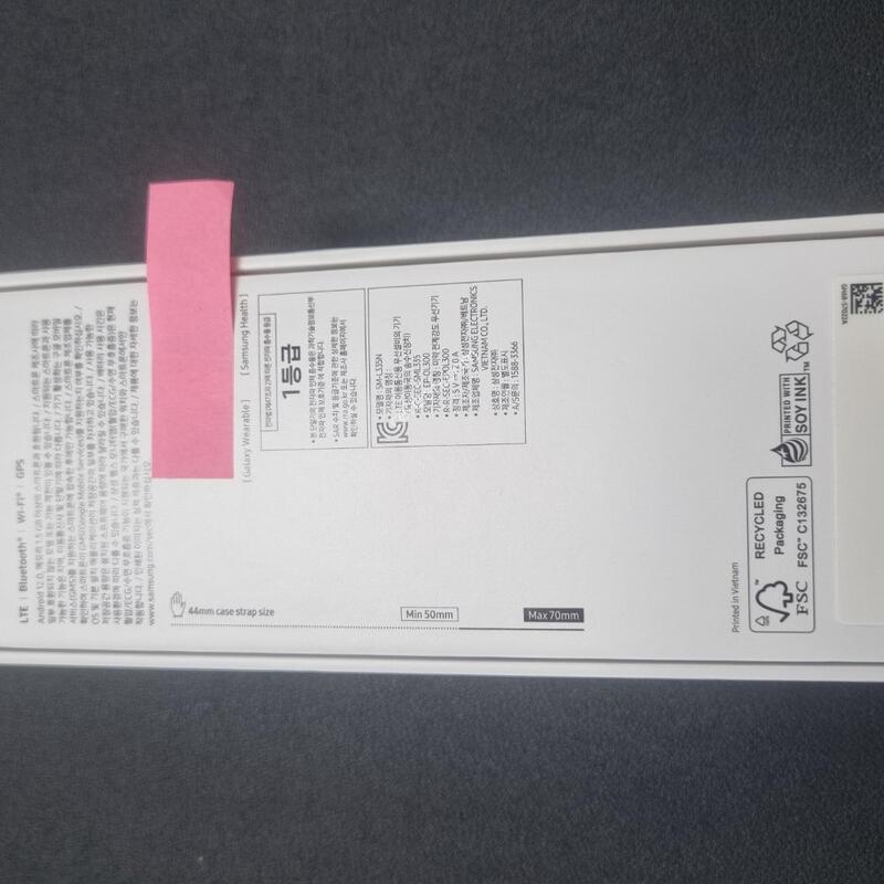 �̰��� �����ÿ�ġ8 44mm LTE �˴ϴ�!