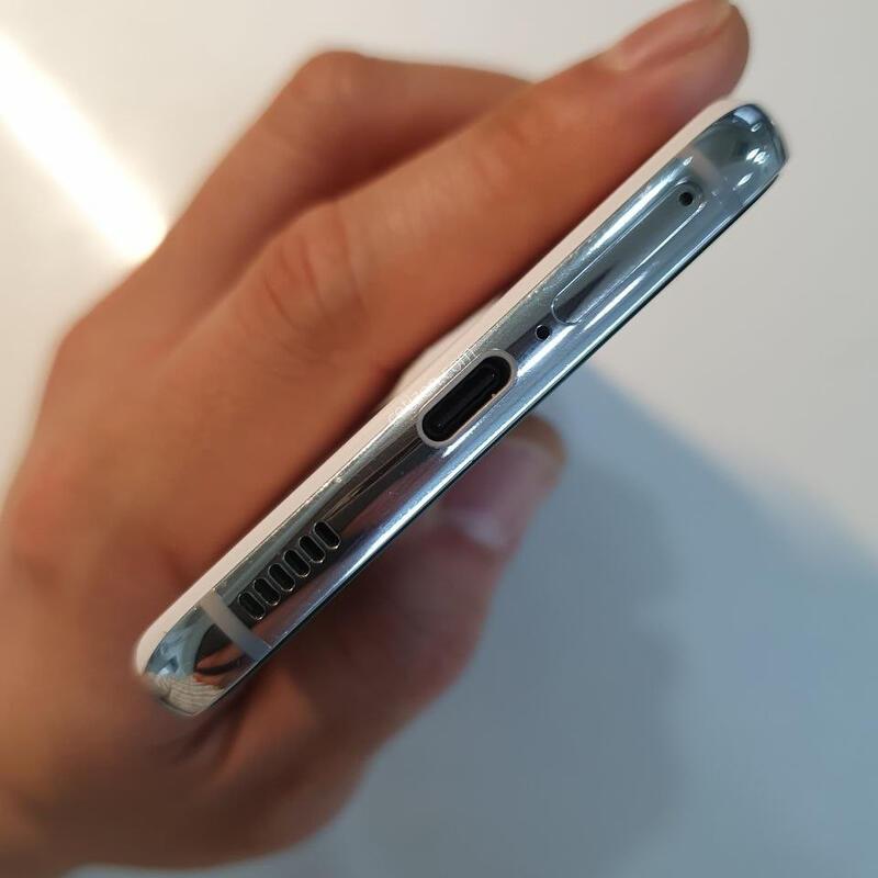 ������S21 256�Ⱑ �ڱ��� ���ܻ� ������ �߰��� �����