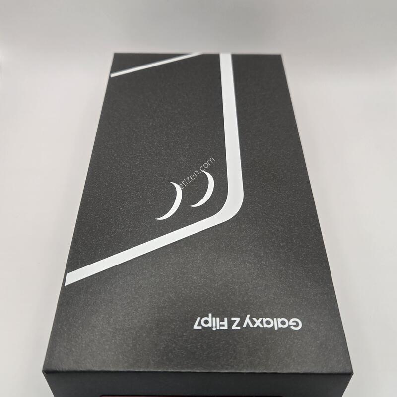 �ø�7 �ڶ����� �Ｚ �ڱ��� 256G ���ڽ��� �˴ϴ�.