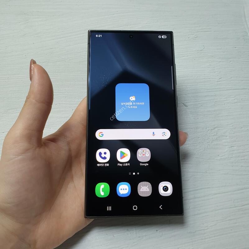 SK ������ S24��Ʈ�� ƼŸ������ 256G A�� �Ǹ��մϴ�