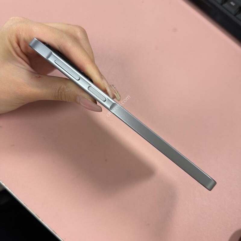 ������A17 �׷��� 128GB  �ܰ�A��