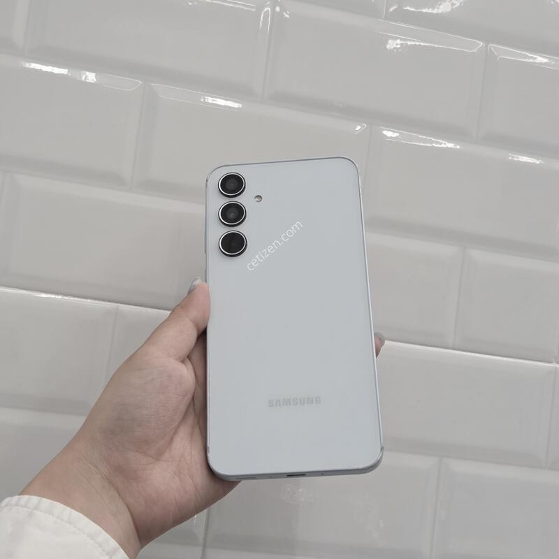 ������A35 ���̽����� 128GB