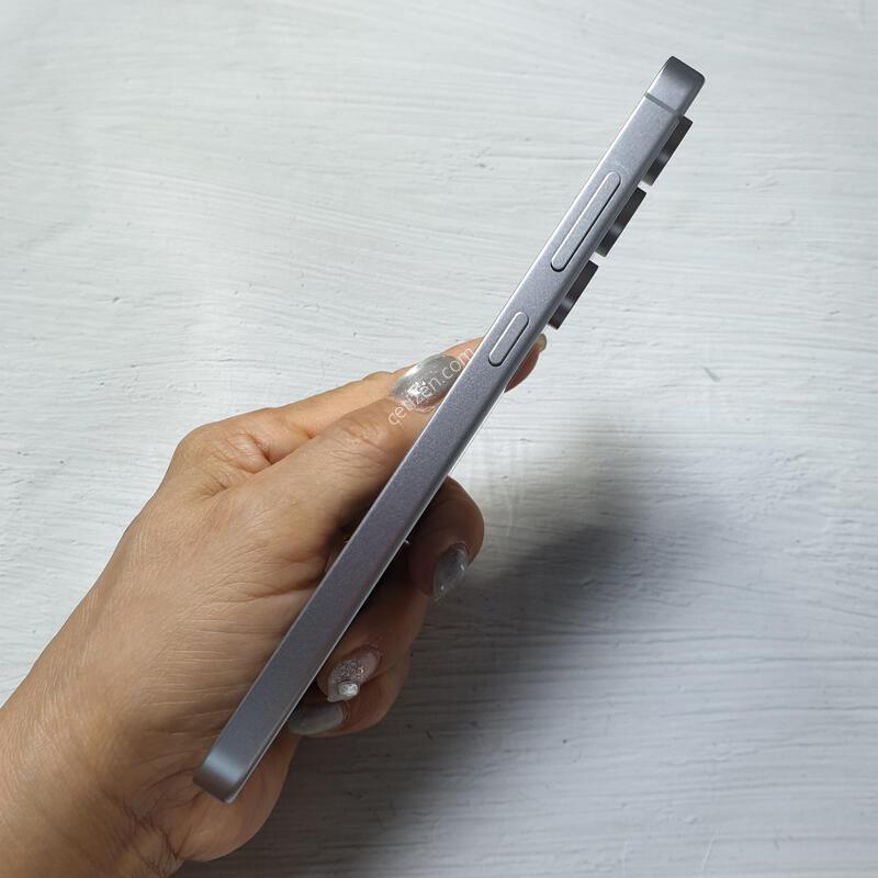 LG ������ S24FE ���� 256G S�� �Ǹ��մϴ�