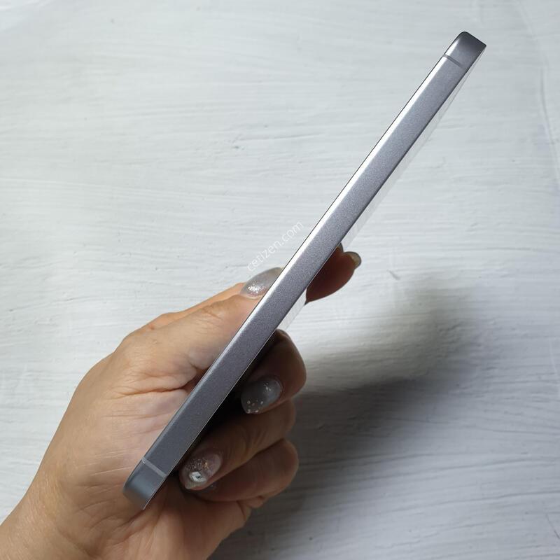 LG ������ S24FE ���� 256G S�� �Ǹ��մϴ�