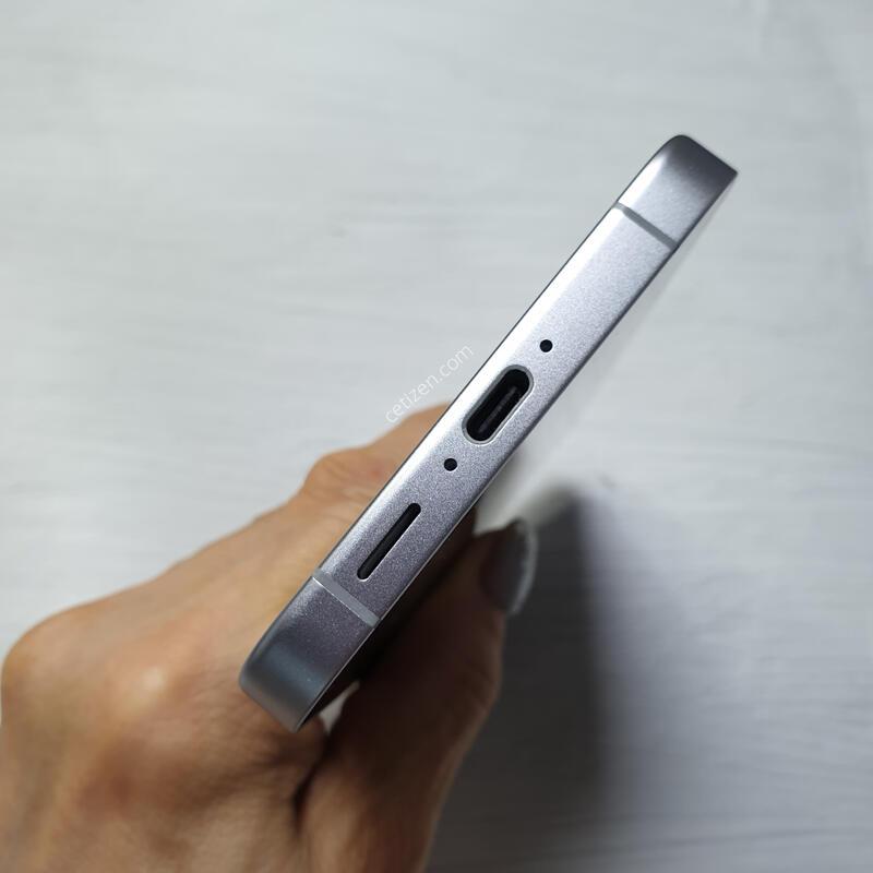 LG ������ S24FE ���� 256G S�� �Ǹ��մϴ�