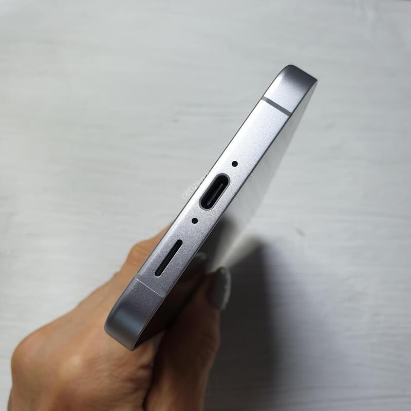 LG ������ S24FE �׷��� 256G S�� �Ǹ��մϴ�