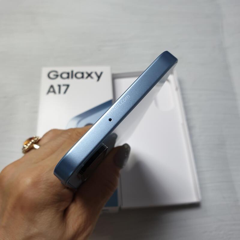 KT ������ A17 ����Ǫ�� Ű���� ���� 128G �̻�� Ǯ�ڽ� �Ǹ�