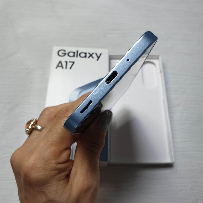 KT ������ A17 ����Ǫ�� Ű���� ���� 128G �̻�� Ǯ�ڽ� �Ǹ�