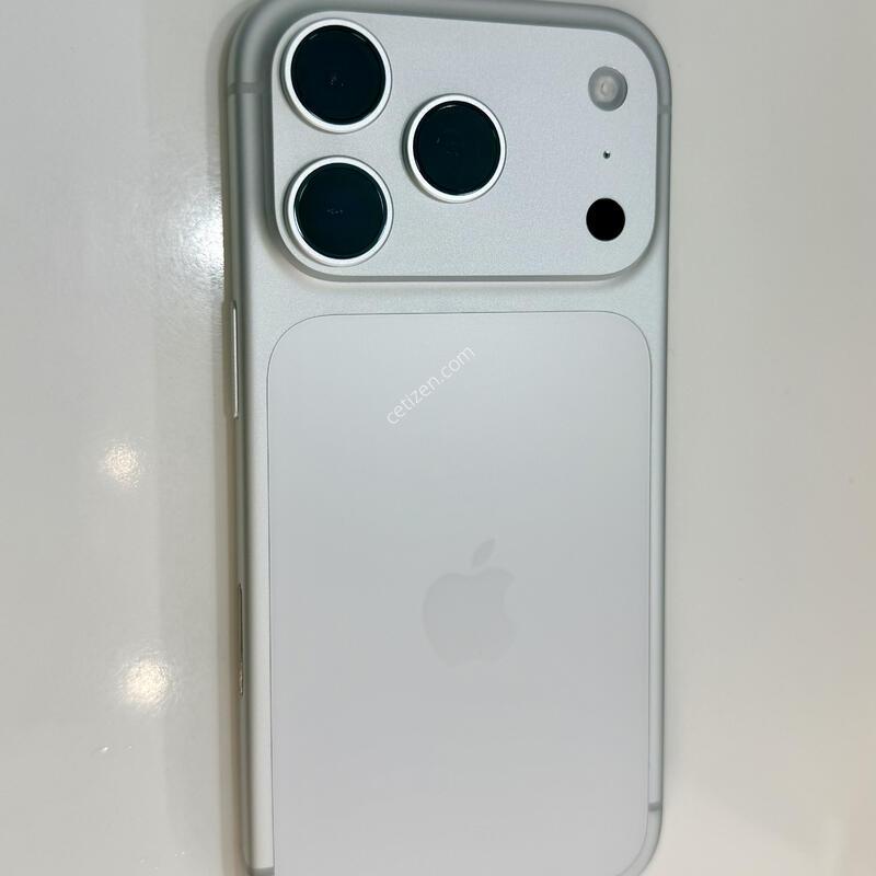 ������17PRO 256 �ǹ� SSS���˴ϴ�. ���͸�100 ����Ŭ9