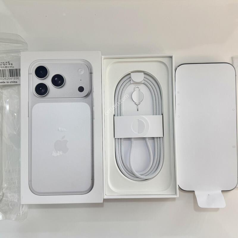 ������17PRO 256 �ǹ� SSS���˴ϴ�. ���͸�100 ����Ŭ9