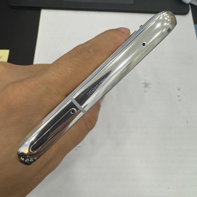 �Ｚ ������A90 (SM-A908N) A+ ��������ƿ�.