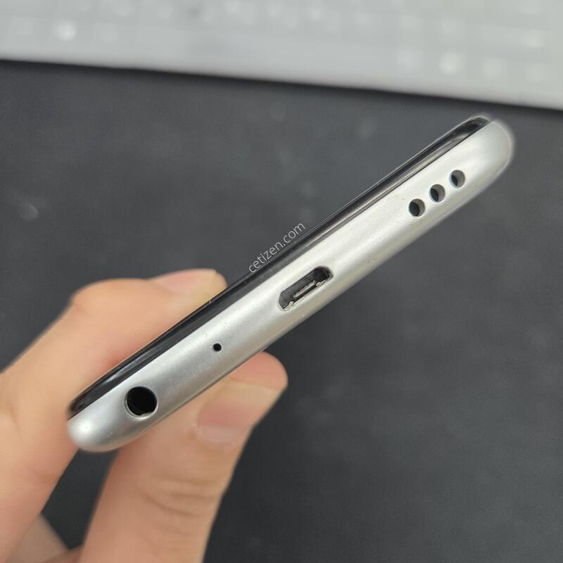 LG Q31 �ǹ� SK ���ܻ�SS�� �������