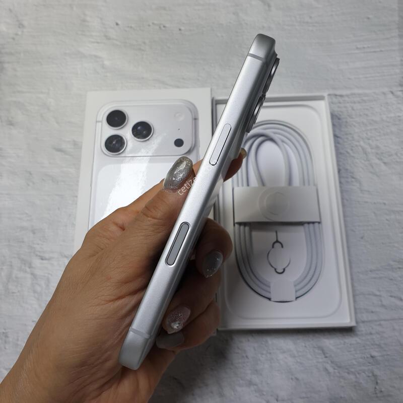 ������17���� �ǹ� 256G ����ǰ �̻�� S�� Ǯ�ڽ� �Ǹ��մϴ�