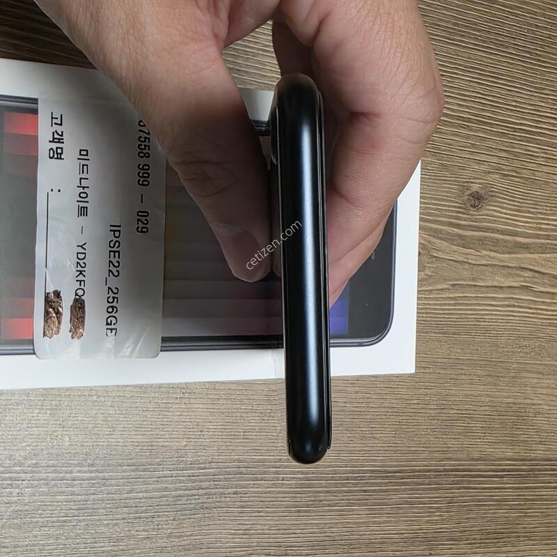 ������se3 256g �̵峪��Ʈ ���͸�100