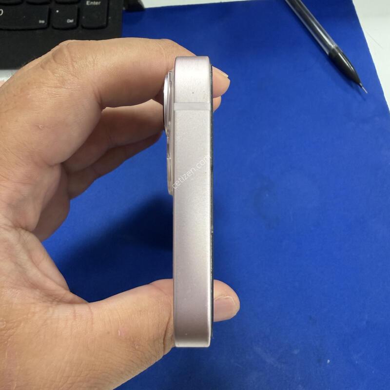 ������ 13 �̴� ��ũ 256GB ���� �� �̻�� �Ǹ��մϴ�.