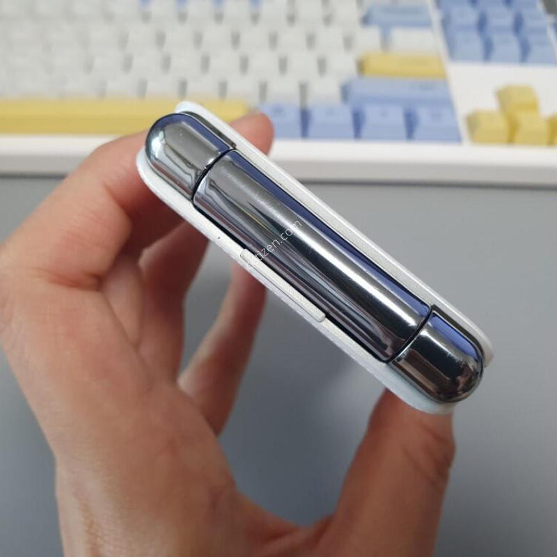 ������ ���� / 8GB / ȭ��Ʈ
