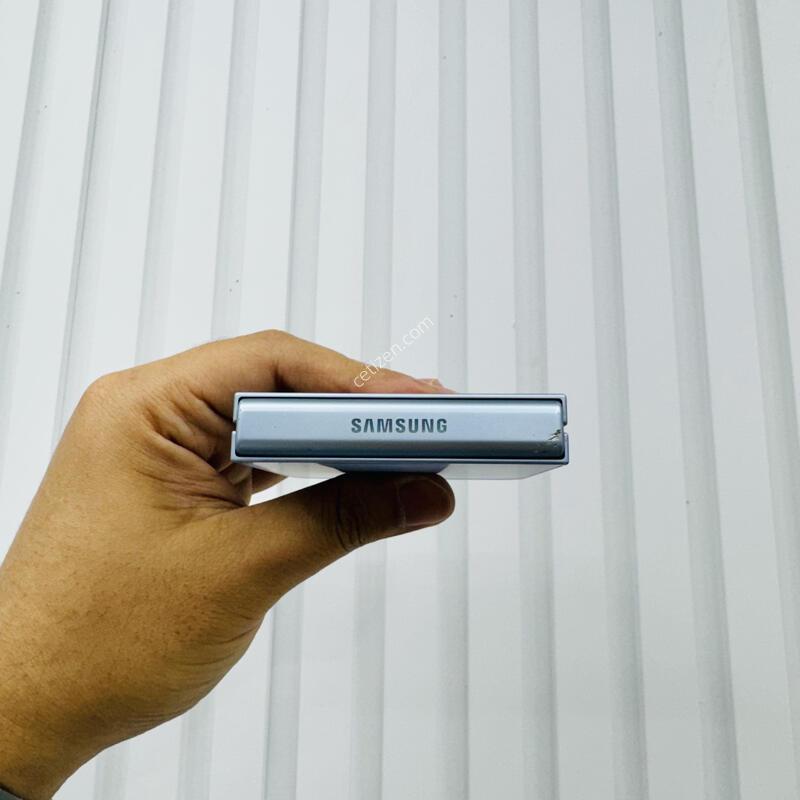 ������ ZFlip6 256GB ����