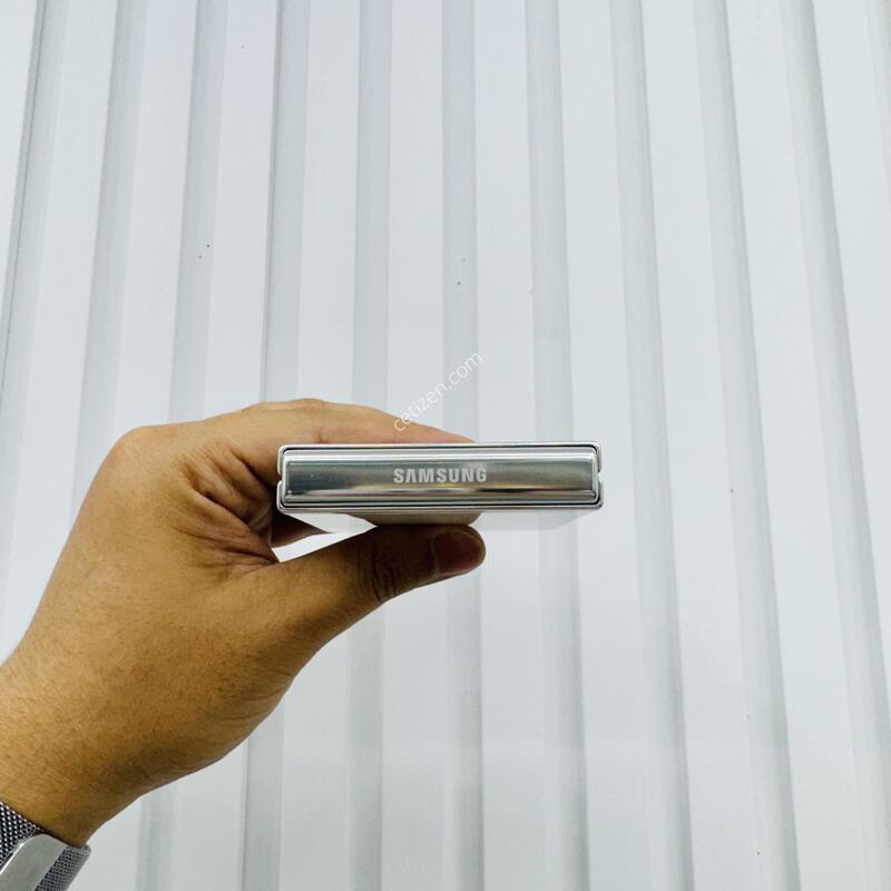 ������ ZFlip5 512GB �׸�