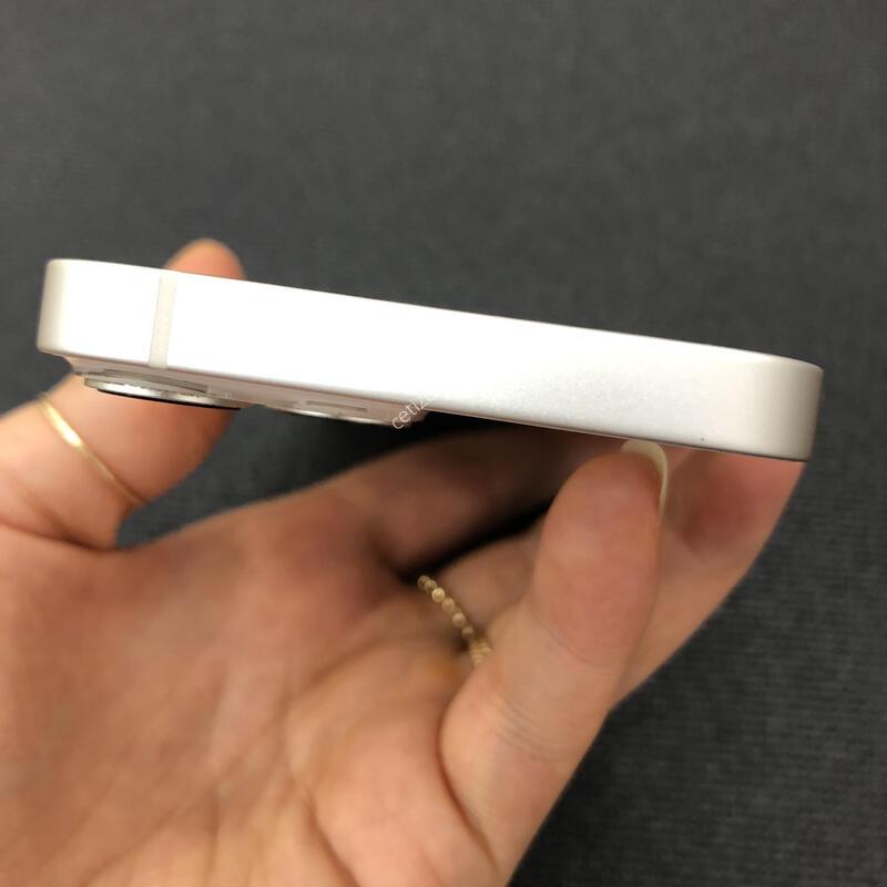 ������13�̴� ȭ��Ʈ 128G,����� ���ƿ�,�����ϰ� �Ǹ��մϴ�