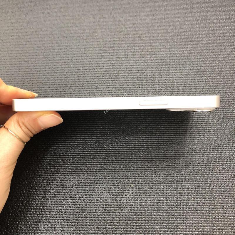 ������13�̴� ȭ��Ʈ 128G,����� ���ƿ�,�����ϰ� �Ǹ��մϴ�