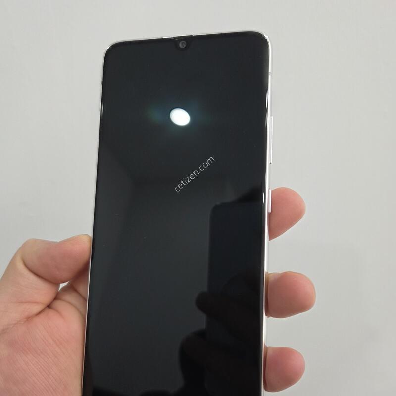 ������ A90 128GB ȭ��Ʈ