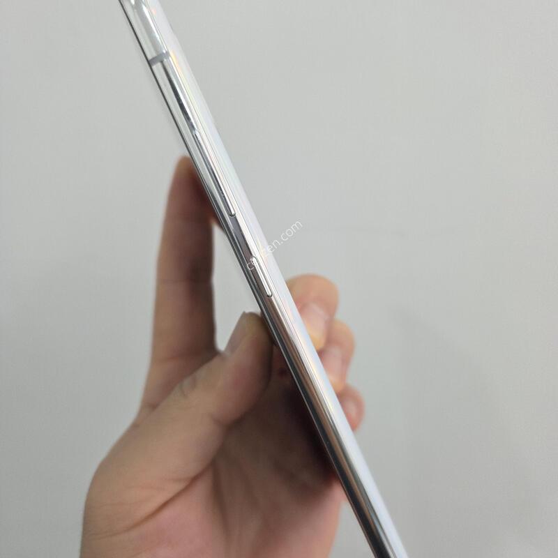 ������ A90 128GB ȭ��Ʈ