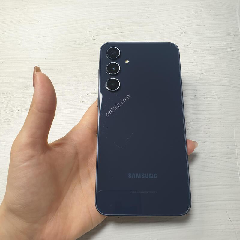 LG ������ A35 5G ���̺� 128G ������ �Ǹ��մϴ�