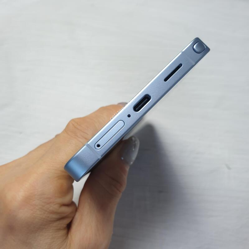 KT ������ S26��Ʈ�� ���� 512G S�� �Ǹ��մϴ�