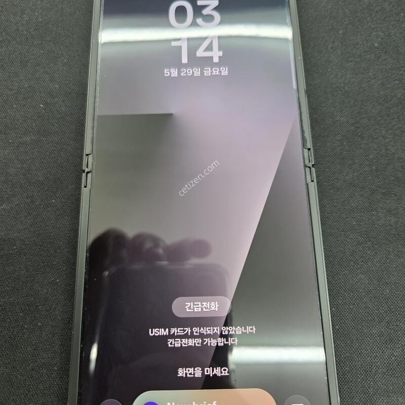 [���] ������ Z�ø�7FE 256G ����