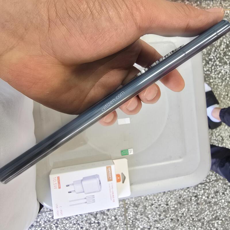 U+ S22��Ʈ��(S908) 256G �׸����� ����� �˴ϴ�