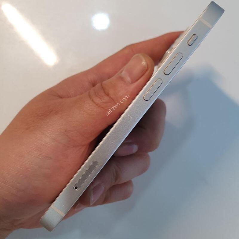 ������13�̴�128G ���ܻ� �������⽺ ���±� �߰��� �����