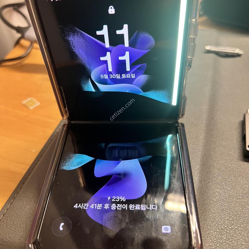 ȭ�� ��� ��ġ�� �ȵ˴ϴ�.