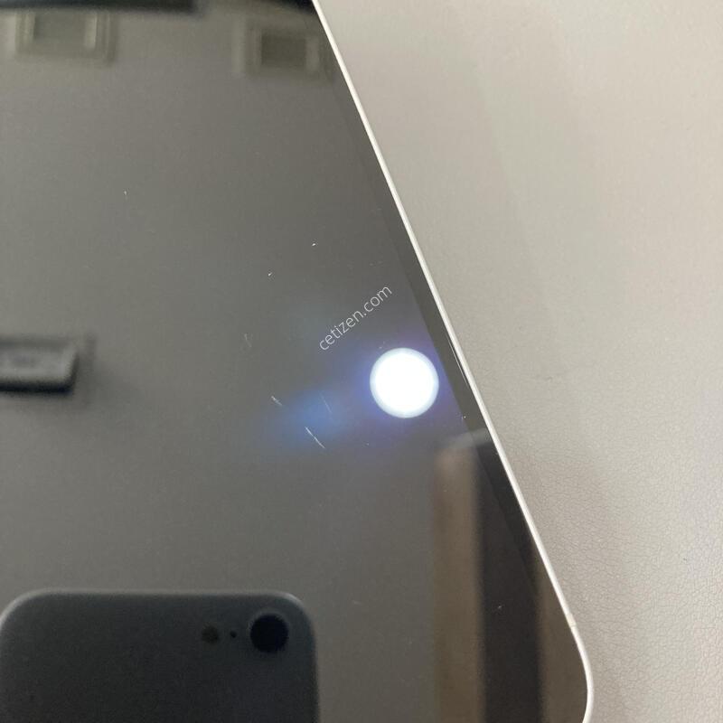 ������ 13�̴� ȭ��Ʈ 128G