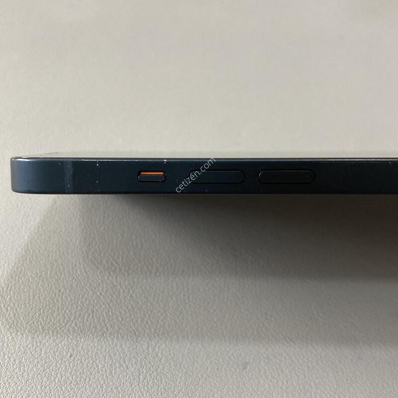 �����ϰ� �Ǹ��մϴ� / 13 ���� 256G ���͸�����80%