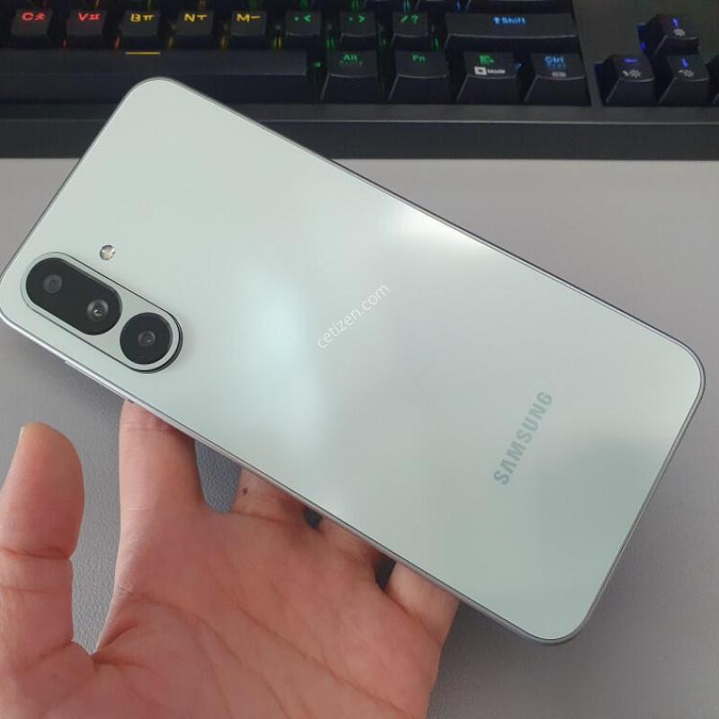 ������ ����4 / 128GB / ����Ʈ�׸�