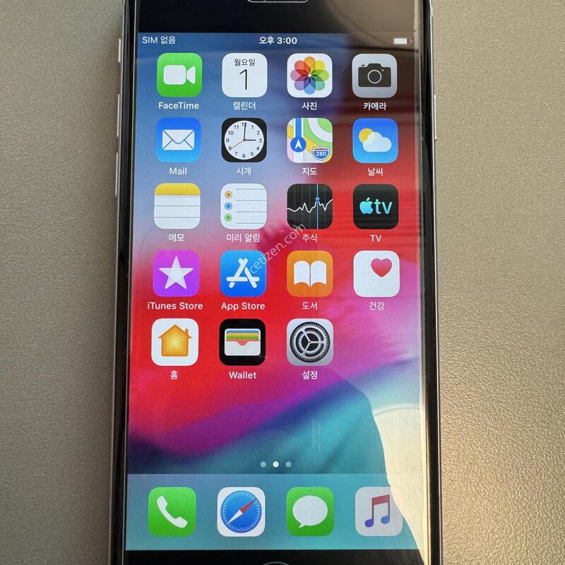 ������6 (A1586) 32G