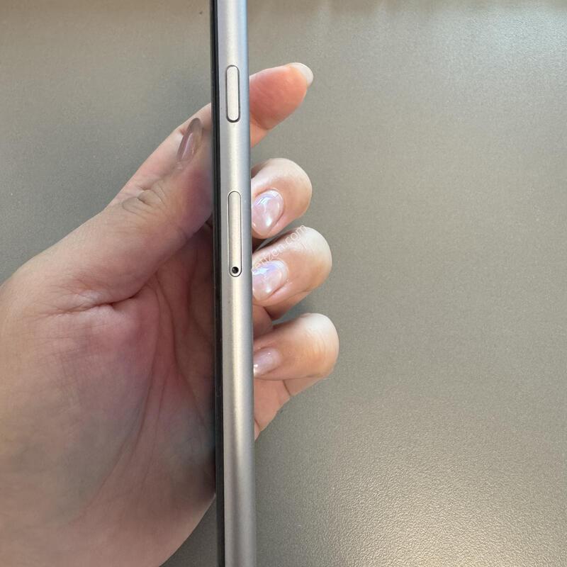 ������6 (A1586) 32G