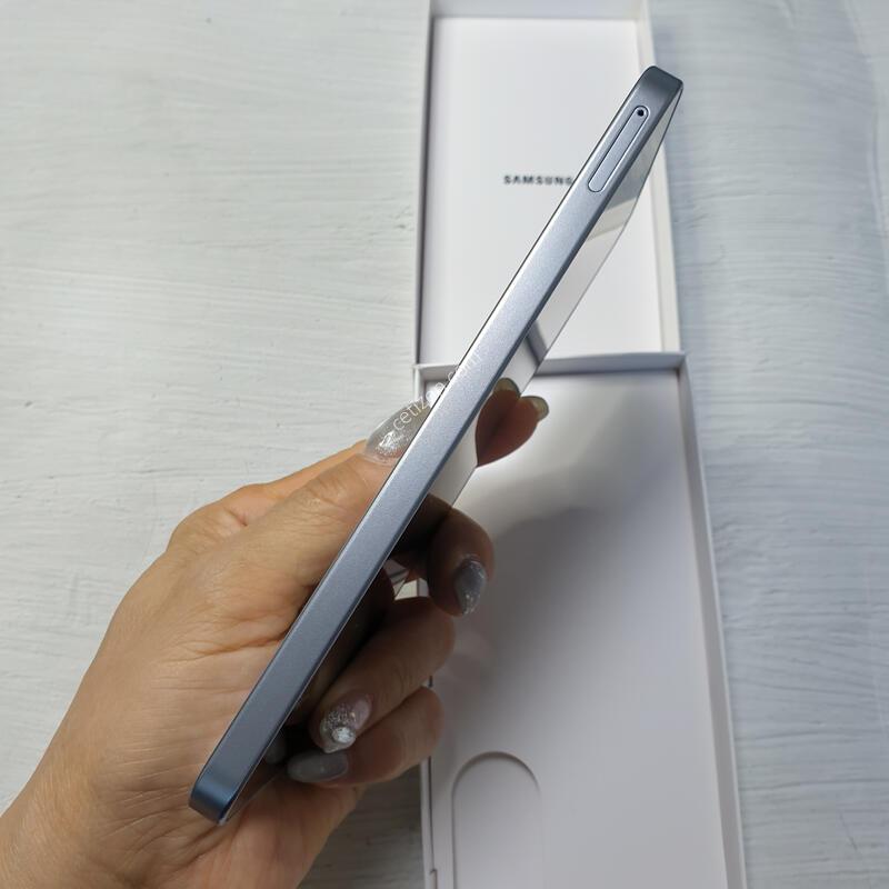 KT ������ A17 �׷��� 128G ����ǰ �̻�� S�� Ǯ�ڽ��Ǹ�