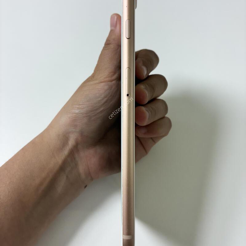 ������ 8+ ������ 256G ������ �Ǹ��մϴ�.
