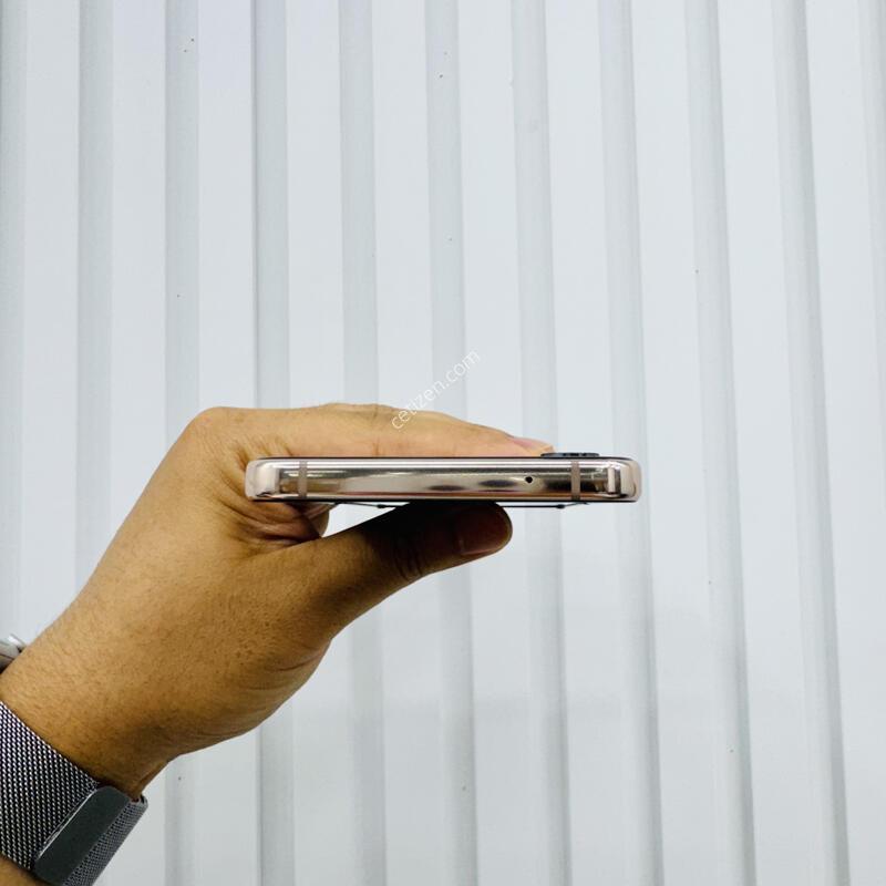 ������ ZFlip4 256GB  ��ũ���