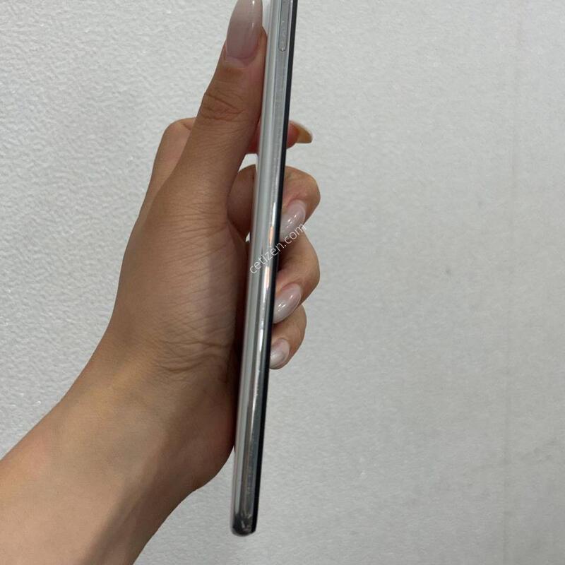 ���ܻ�)����������3 ȭ��Ʈ 128GB Y1885